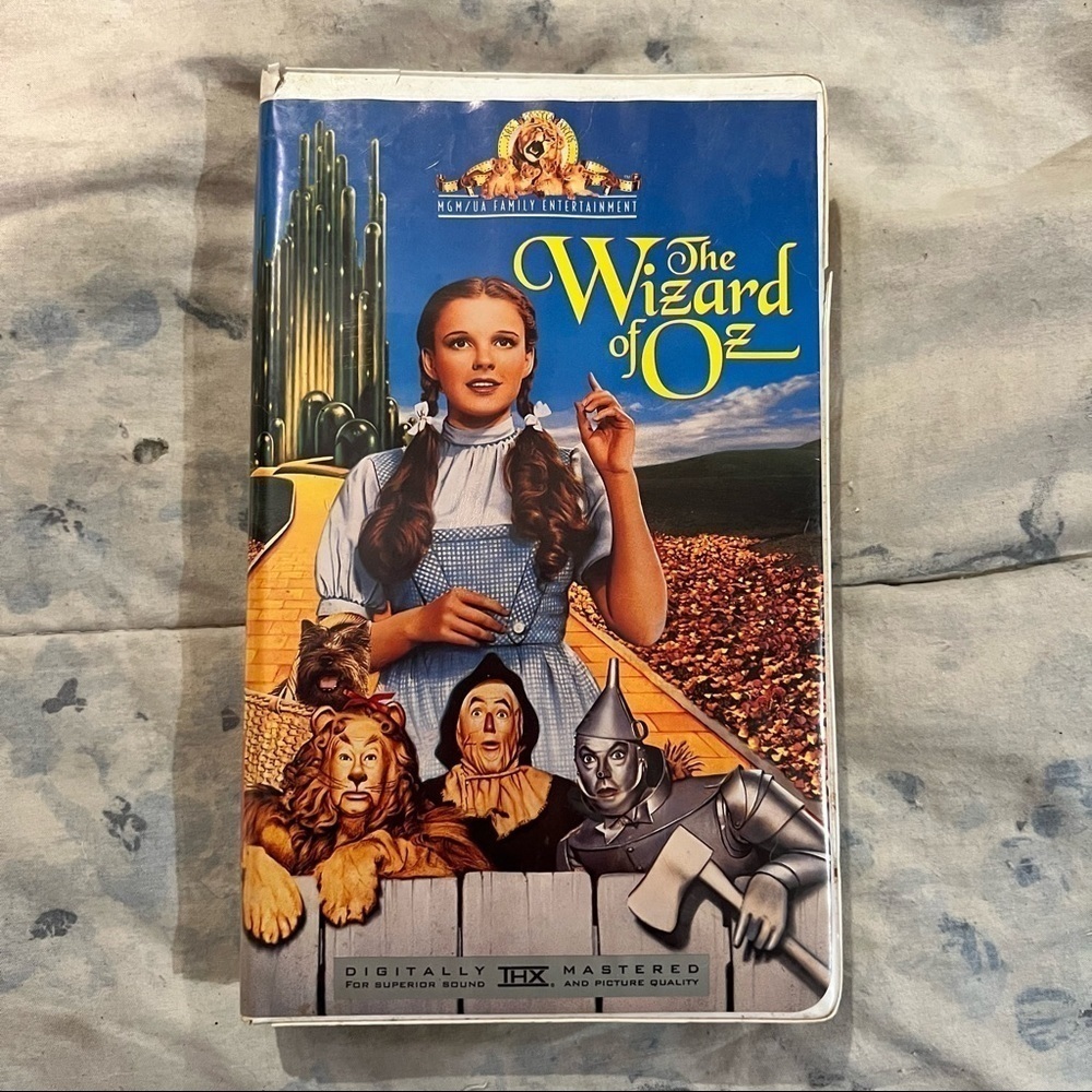 The Wizard of Oz VHS – Judy Garland – Digitally Mastered